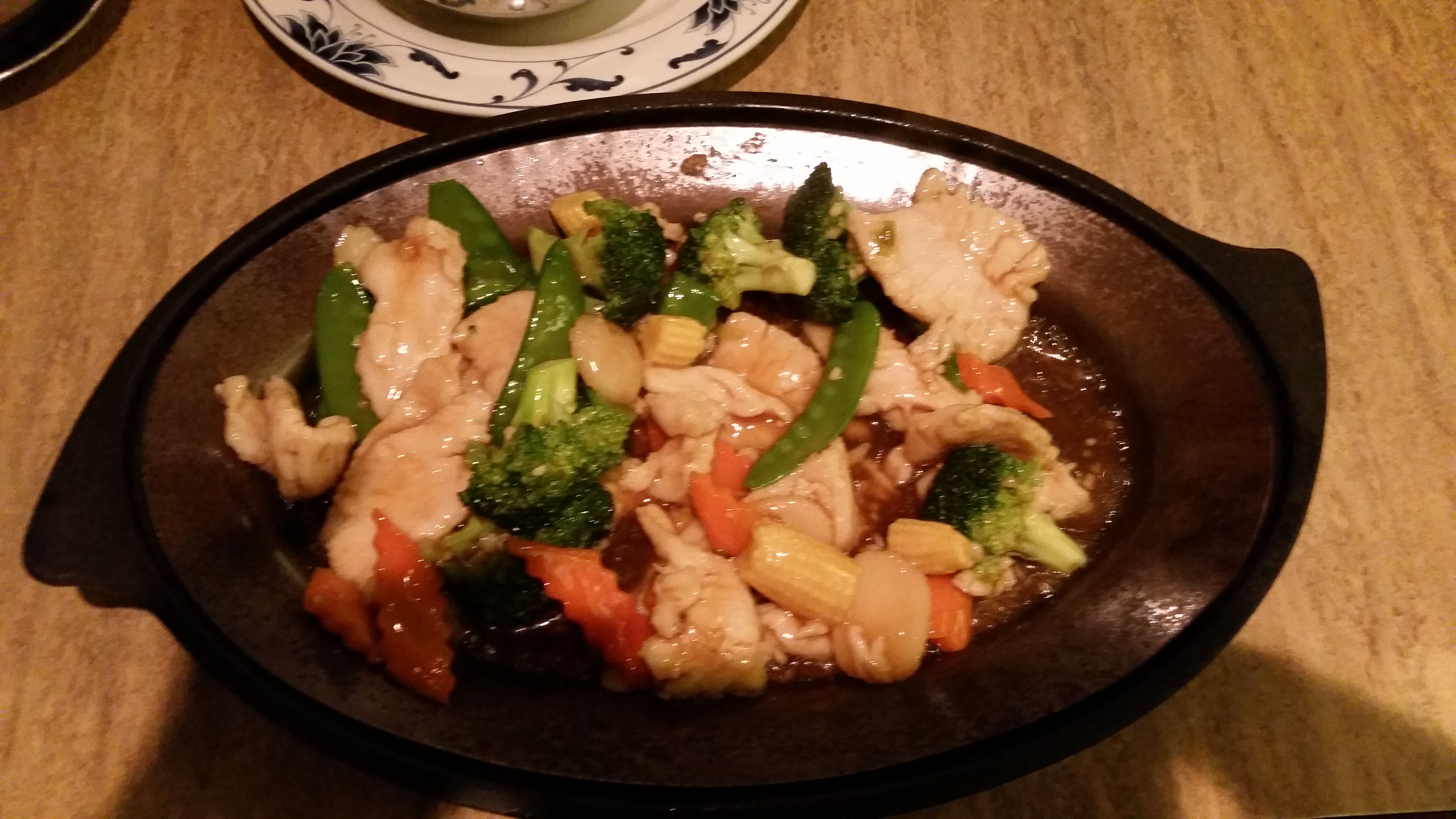 Order Z3. Sizzling War-Bar Chicken food online from Tai Pan Chinese Restaurant store, Springfield on bringmethat.com