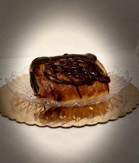 Order Chocolate Croissant food online from Dortoni Bakery- East Norwich store, East Norwich on bringmethat.com