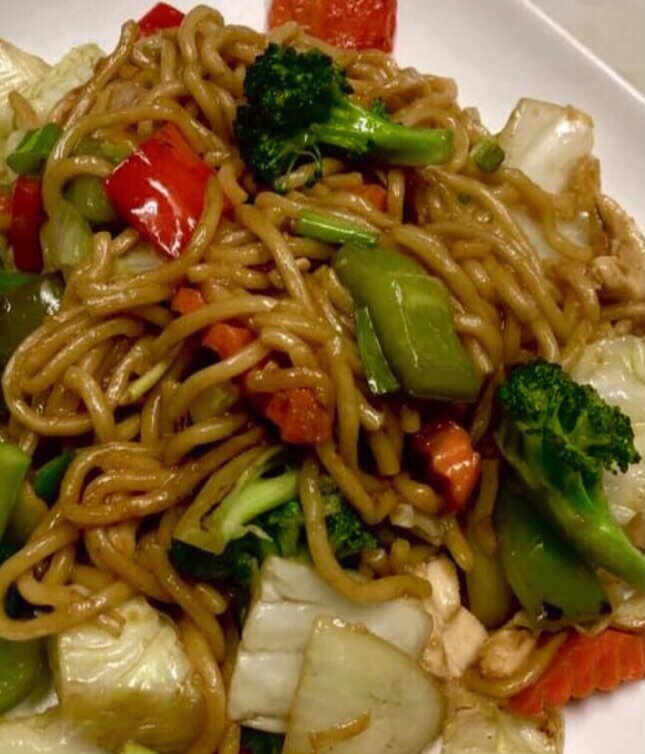 Order Pad Chow Mein food online from Sawaddee Thai Cuisine store, Antioch on bringmethat.com