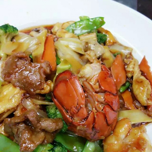 Order M9. Happy Family food online from Fusion Wok store, Katy on bringmethat.com