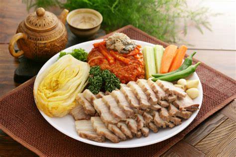 Order 보쌈 Braised Pork Belly food online from Duri Pocha store, Ridgefield on bringmethat.com