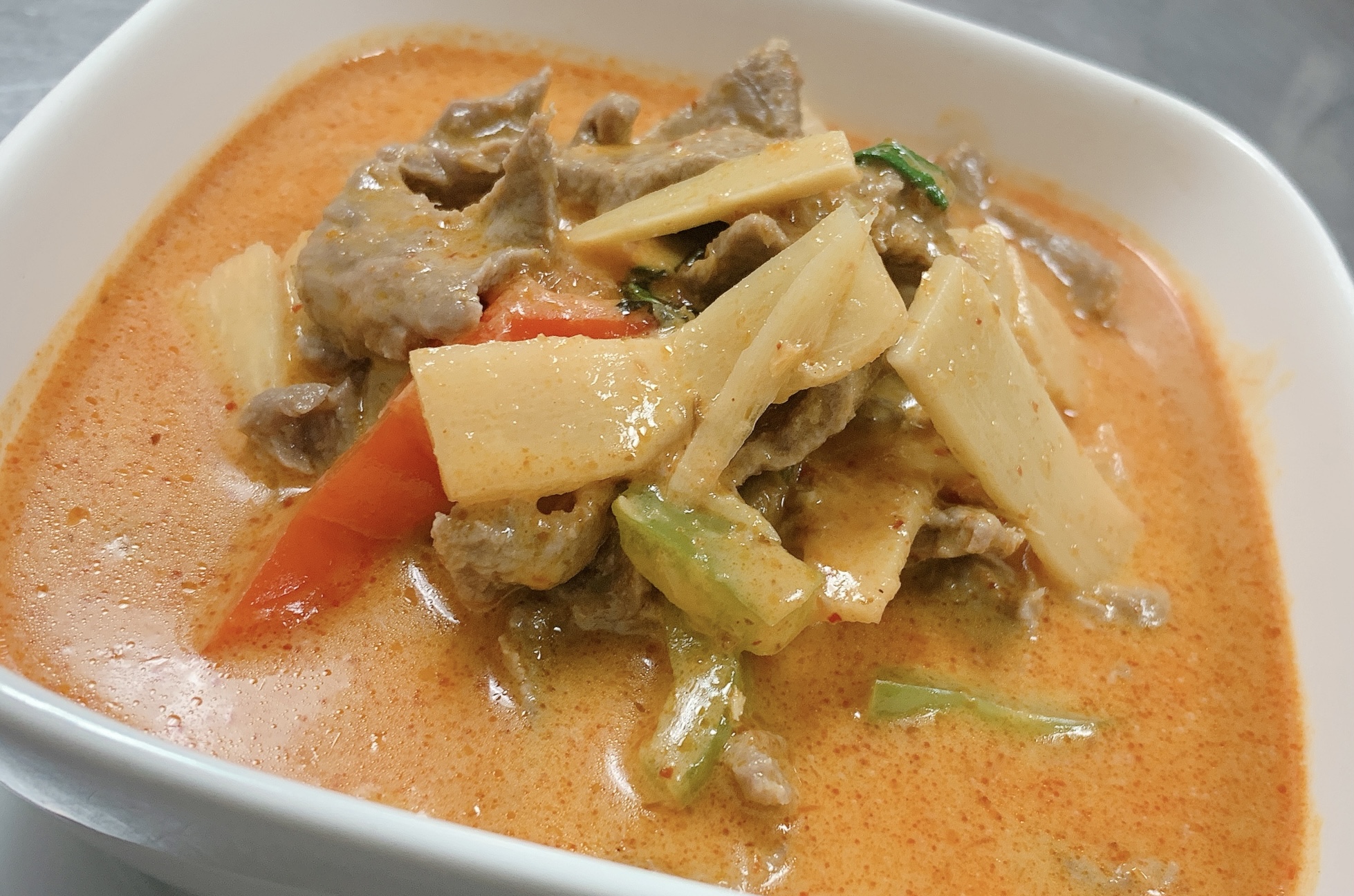 Order Red Curry food online from Shine Thai Cuisine store, Daly City on bringmethat.com