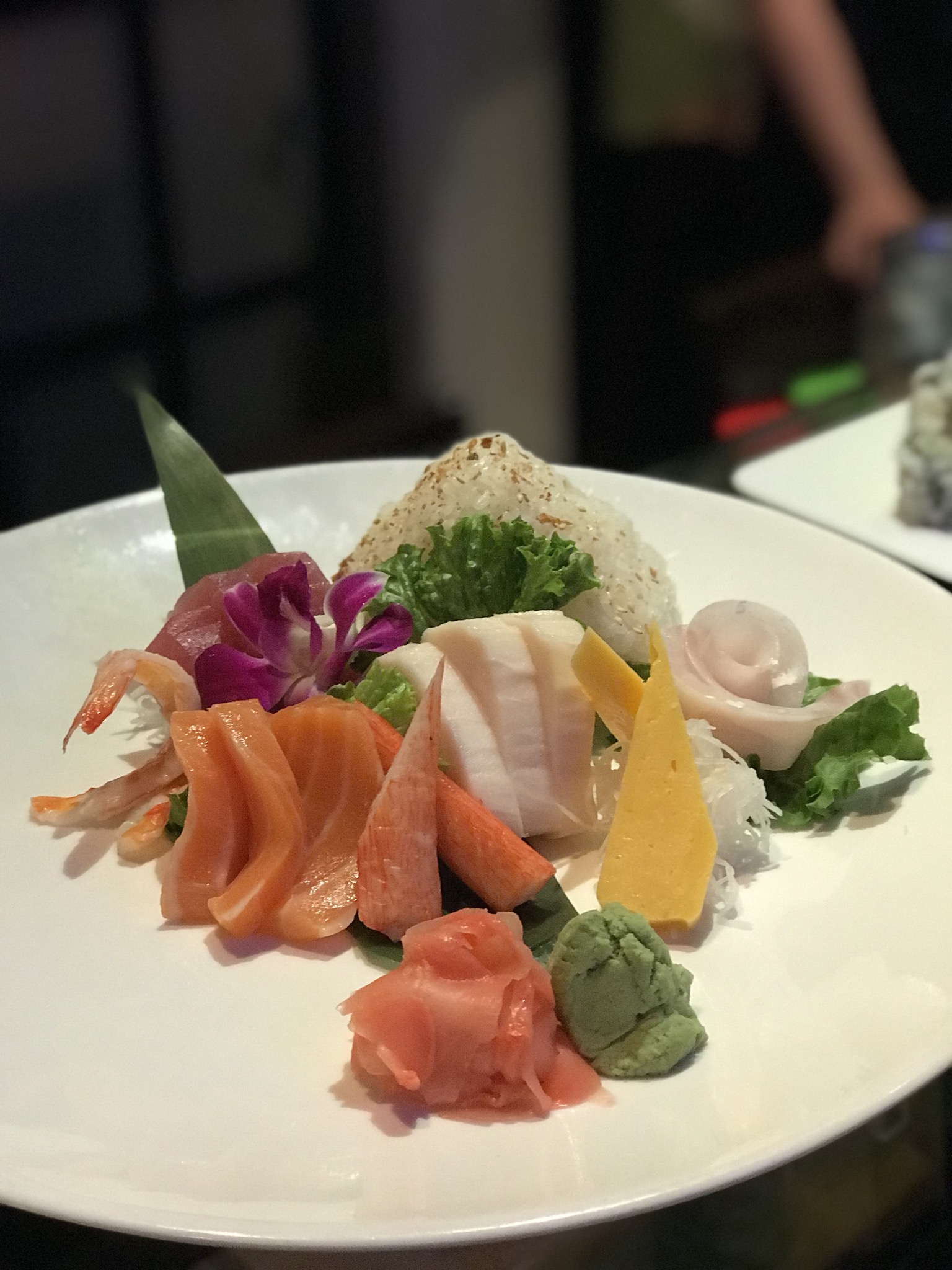 Order Chirashi Sushi Entree food online from Yamashiro store, Brooklyn on bringmethat.com