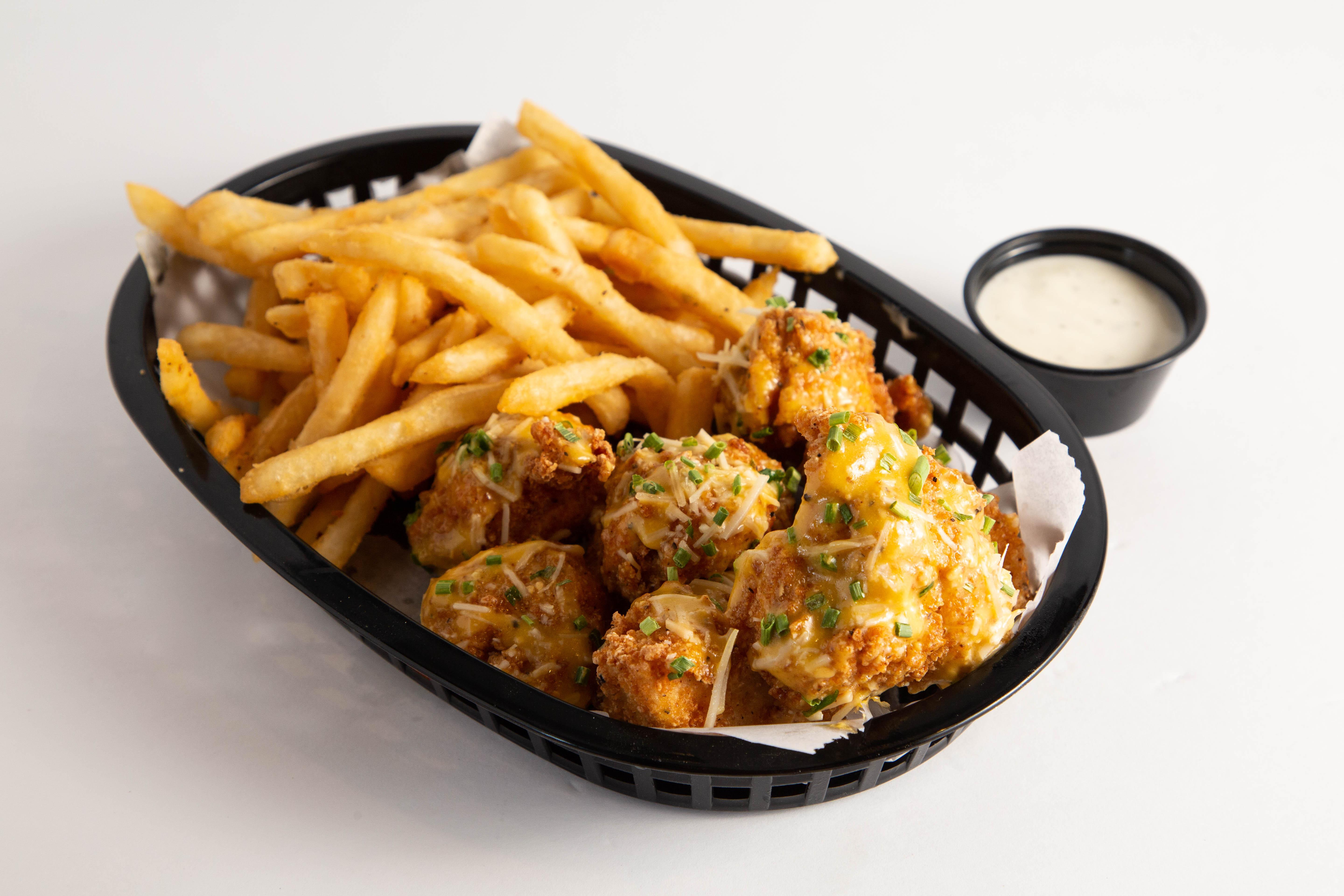 Order Boneless Wing Meal food online from Chick-In Waffle store, Kansas City on bringmethat.com