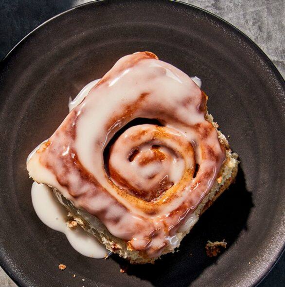 Order Vanilla Cinnamon Roll food online from Panera store, River Forest on bringmethat.com