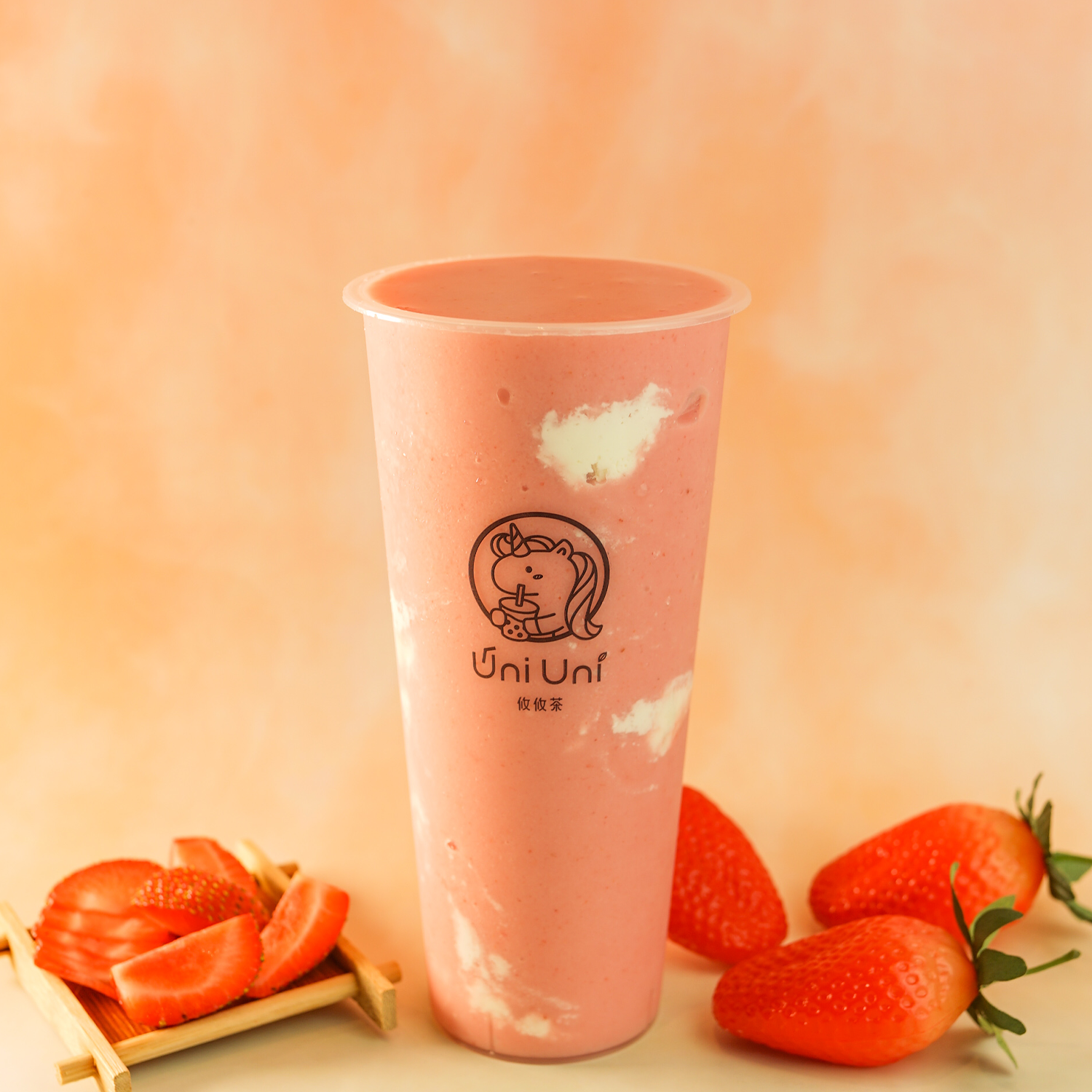 Order Strawberry Smoothie with Cream Swirl food online from Uni Uni store, Katy on bringmethat.com
