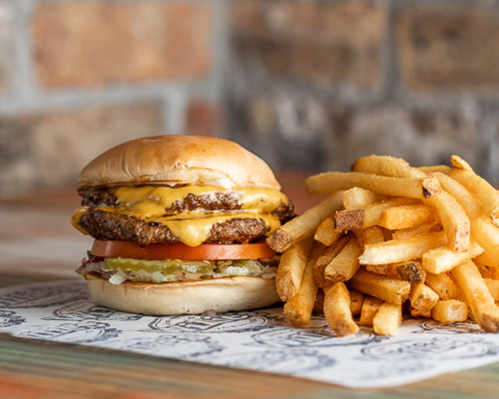 Order Founder's Favorite Burger food online from Willie's Grill & Icehouse store, Jersey Village on bringmethat.com