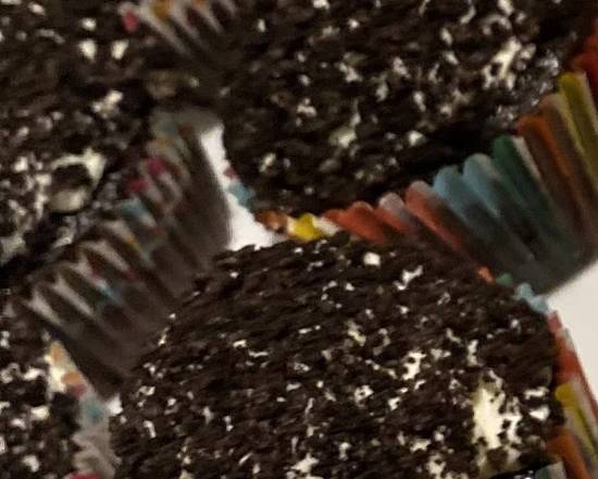 Order Oreo Cupcake food online from Amazcakes store, Chicago on bringmethat.com