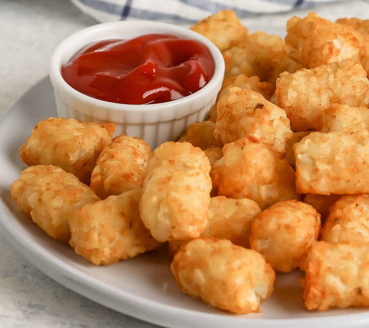 Order Tater Tots (16pc) food online from Wimpys Hamburgers store, Tulare on bringmethat.com