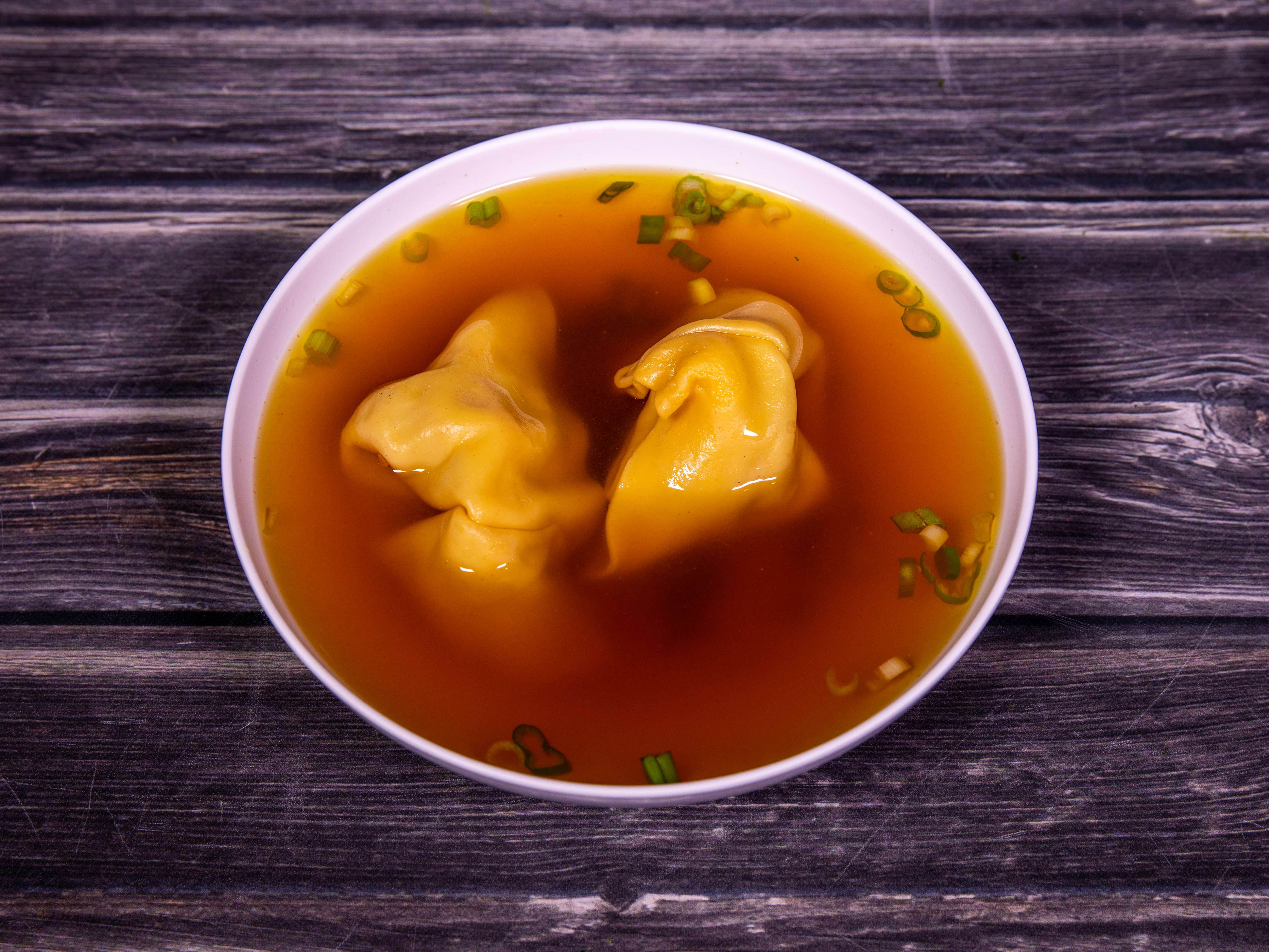 Order 201. Wonton Soup food online from Harvest Chinese Restaurant store, Lewisville on bringmethat.com
