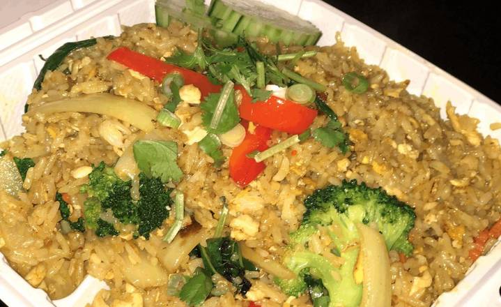 Order Yellow Curry Fried Rice food online from Youpa Thai Kitchen store, Kent on bringmethat.com