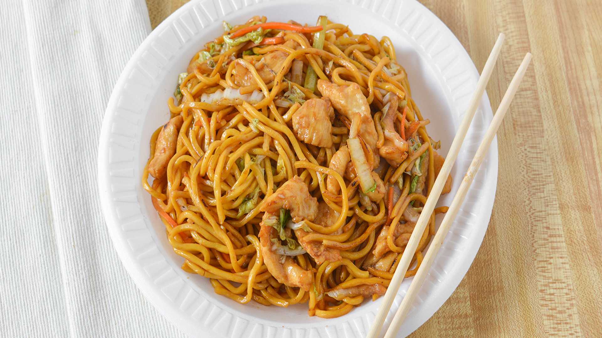 Order S-3. Chicken Lo Mein food online from Wing Wah Gourmet store, Ogden on bringmethat.com