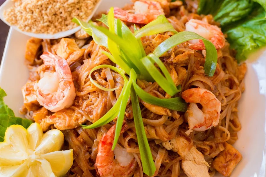Order 53. House Special Pad Thai Noodles food online from Best Wok store, Teaneck on bringmethat.com