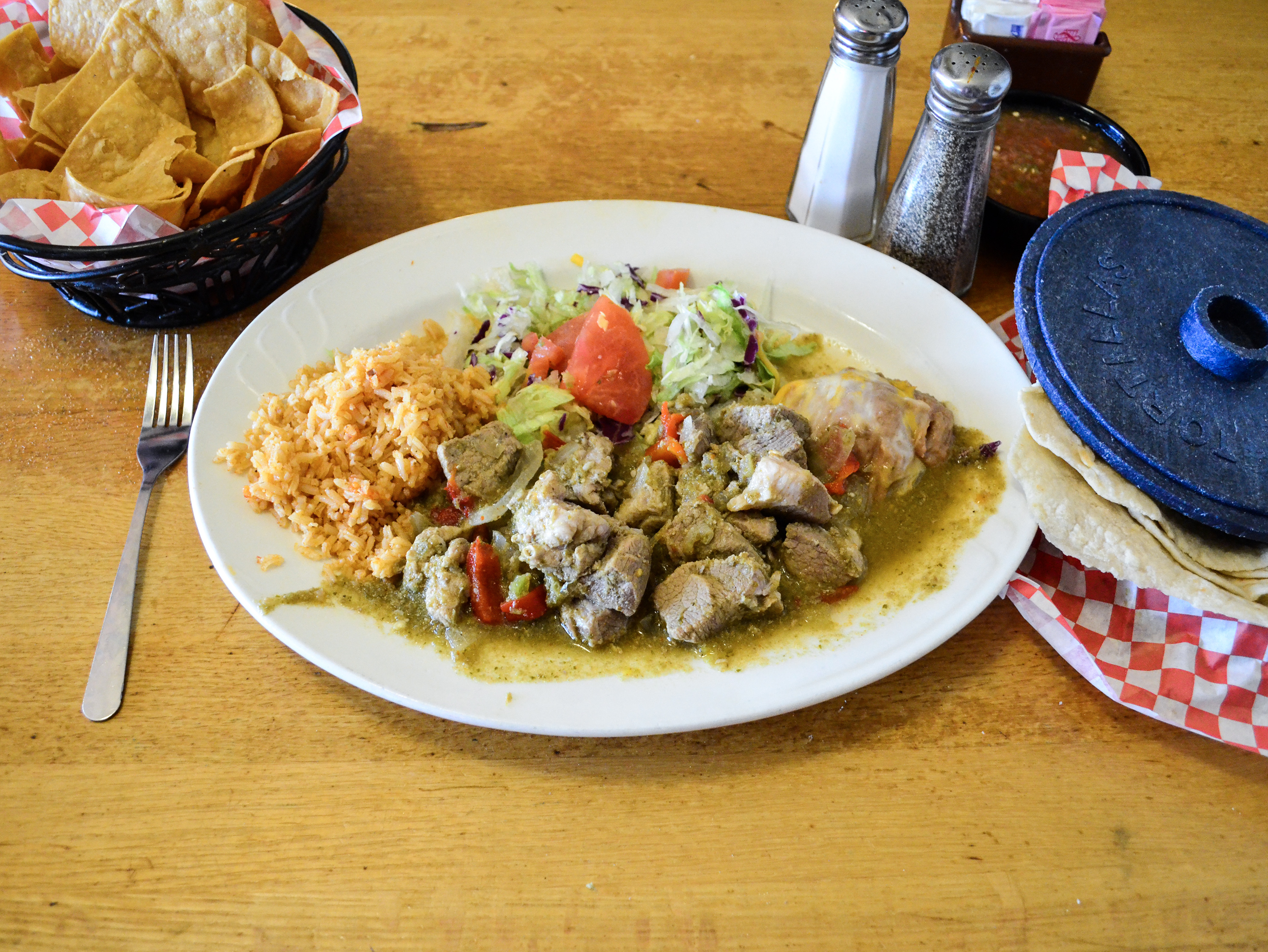 Order Chili Verde food online from Xochimilco Mexican Restaurant Grill : California store, Sacramento on bringmethat.com