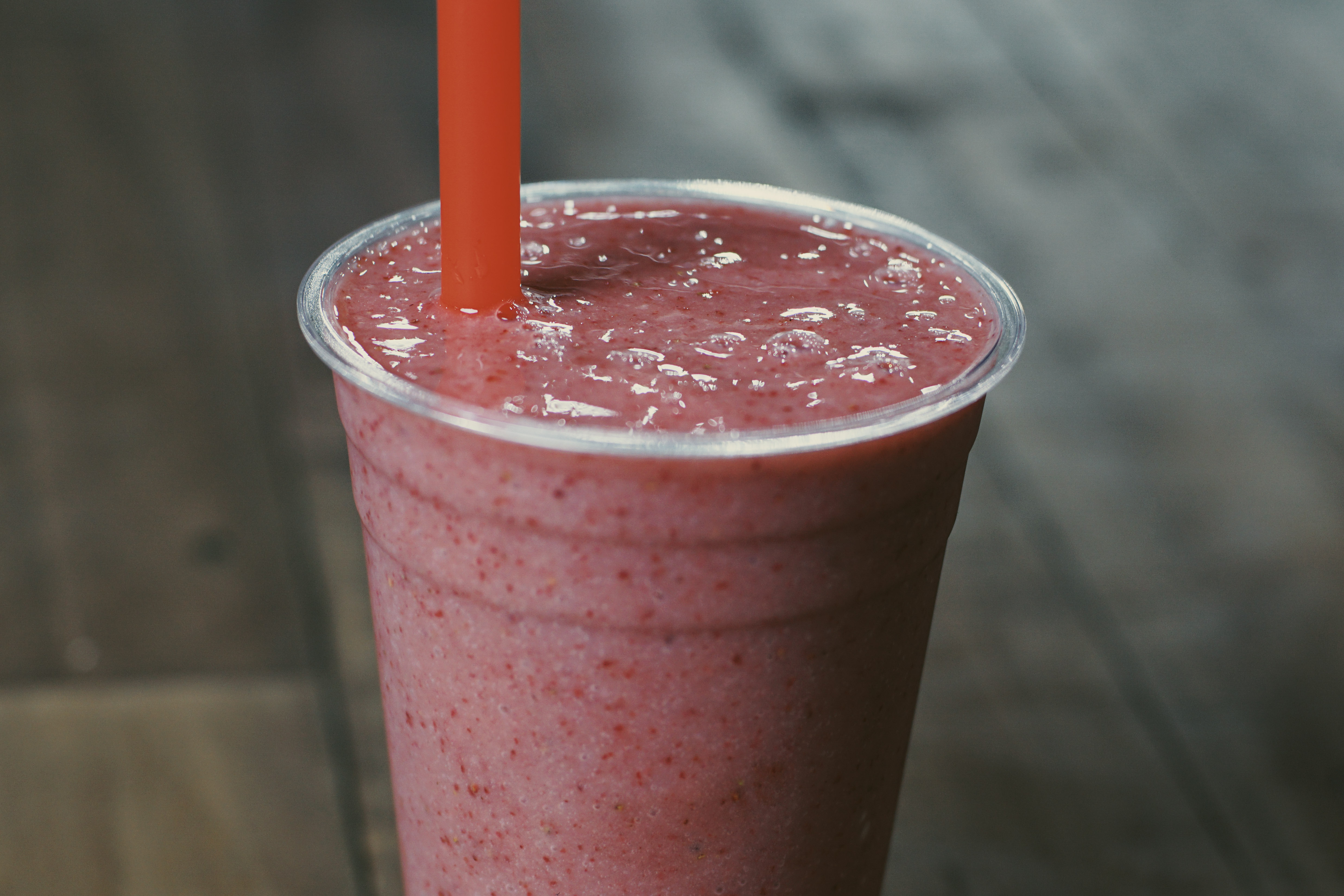 Order Strawberry Banana Smoothie food online from Urbn Express Bellefonte store, Bellefonte on bringmethat.com