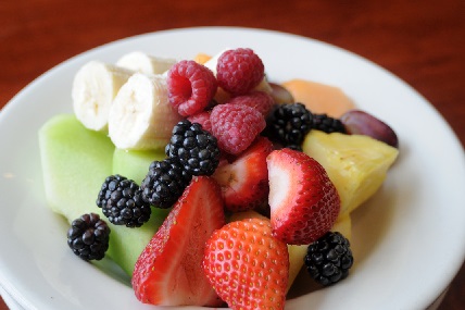 Order Seasonal Fruit Plate food online from Wildberry Pancakes & Cafe store, Chicago on bringmethat.com
