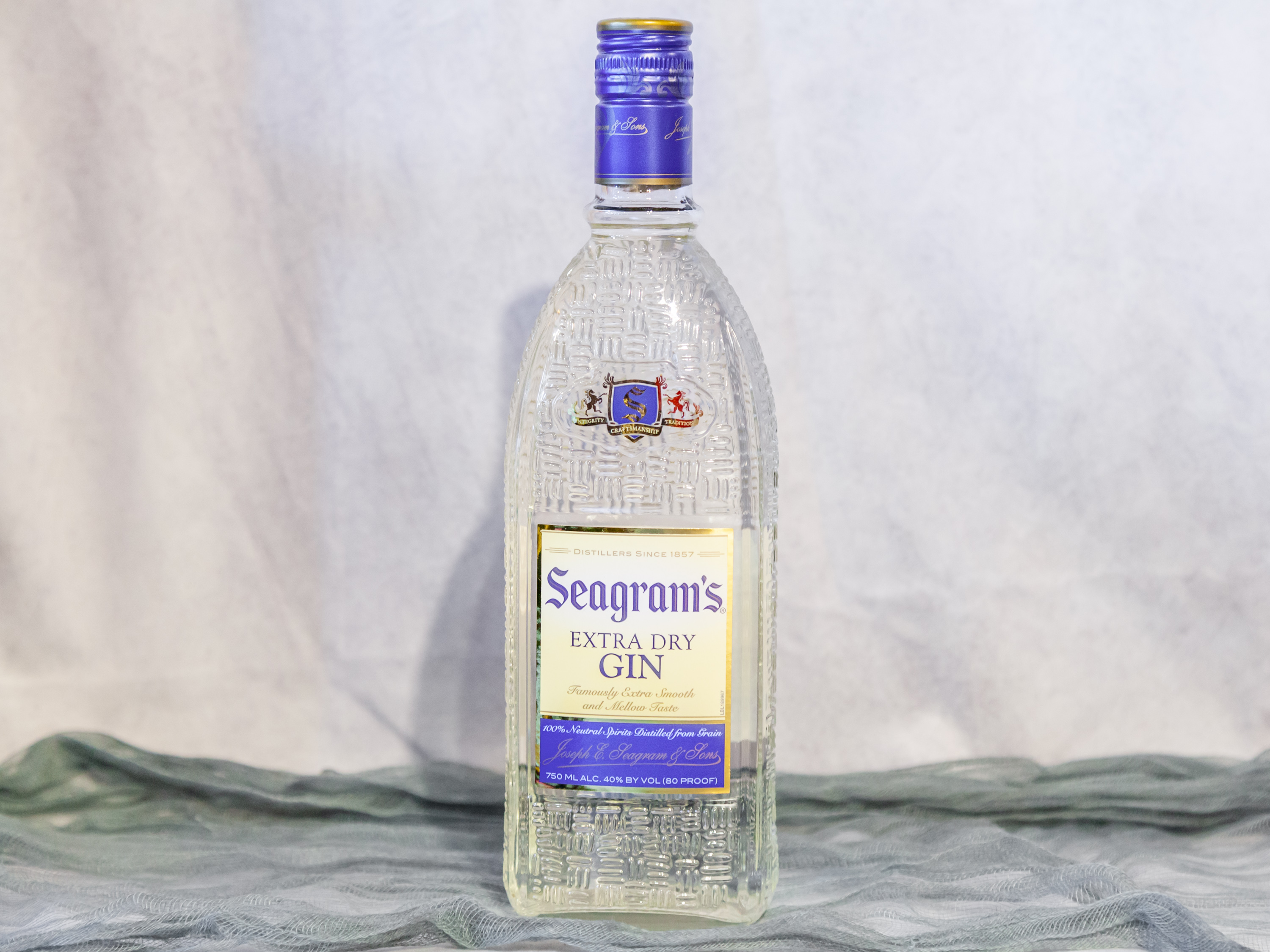 Order Seagram's Extra Dry Gin food online from Alameda Cellars Wines And Liquors store, Alameda on bringmethat.com