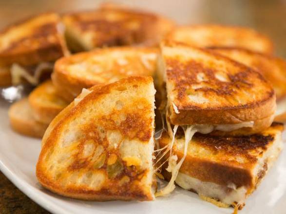 Order Gouda Grilled Cheese Sandwich food online from Soup Kettle Grille store, Meridian on bringmethat.com
