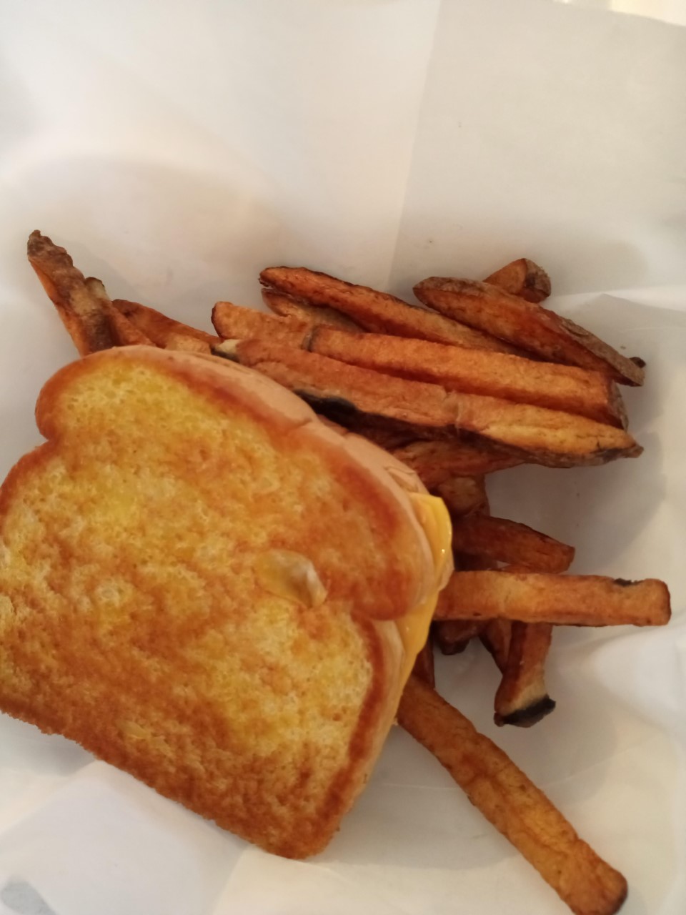 Order Kid's Grilled Cheese food online from Pizza Bistro store, West Mifflin on bringmethat.com
