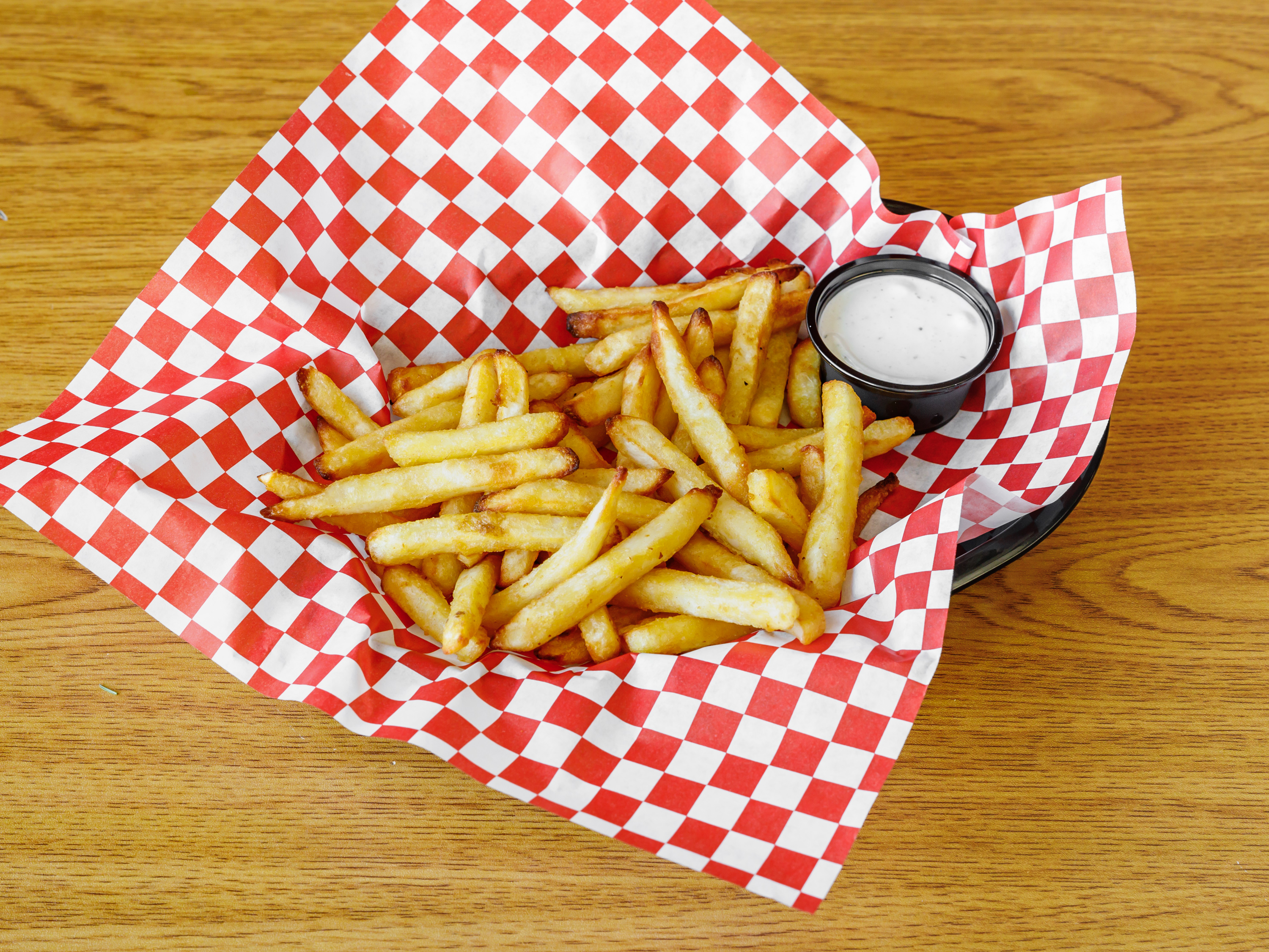 Order French Fries food online from Combo's Pizza store, Fullerton on bringmethat.com