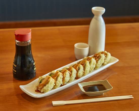Order Golden State Roll food online from Fuji Sukiyaki Restaurant store, San Mateo on bringmethat.com