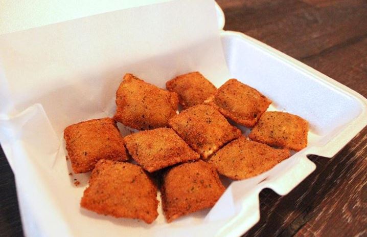 Order Toasted Ravioli food online from Mazzio Italian Eatery store, Norman on bringmethat.com