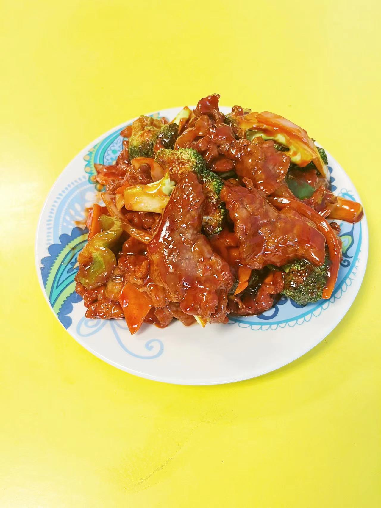 Order 100a. Szechuan Beef food online from China Dragon store, Nashville on bringmethat.com