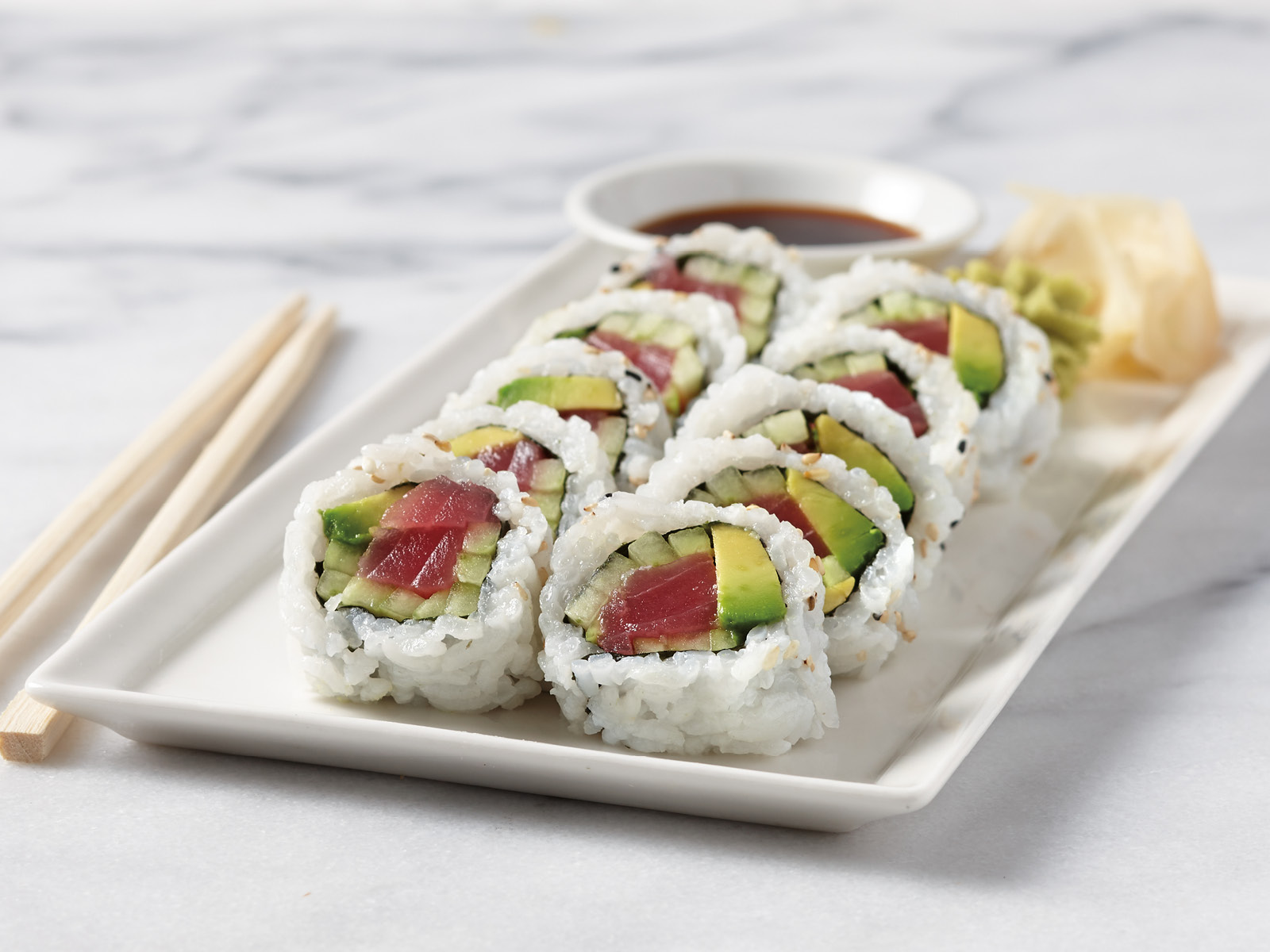 Order Tuna Roll food online from Hy-Vee Mealtime store, Mankato on bringmethat.com
