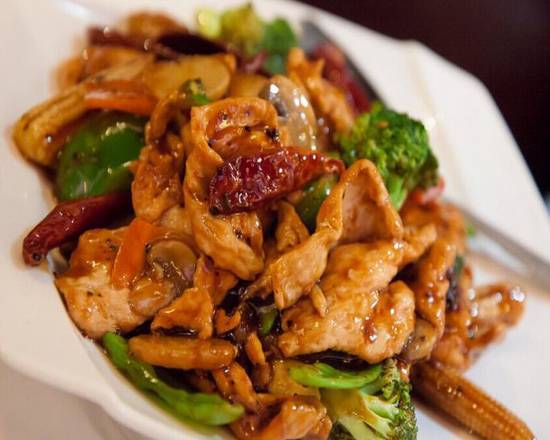 Order Szechuan Chicken 四川雞  ️Spicy food online from Bamboo Garden store, Savannah on bringmethat.com