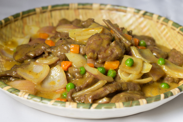 Order B5. Curry Beef food online from 7 Star Asian Cafe store, Houston on bringmethat.com