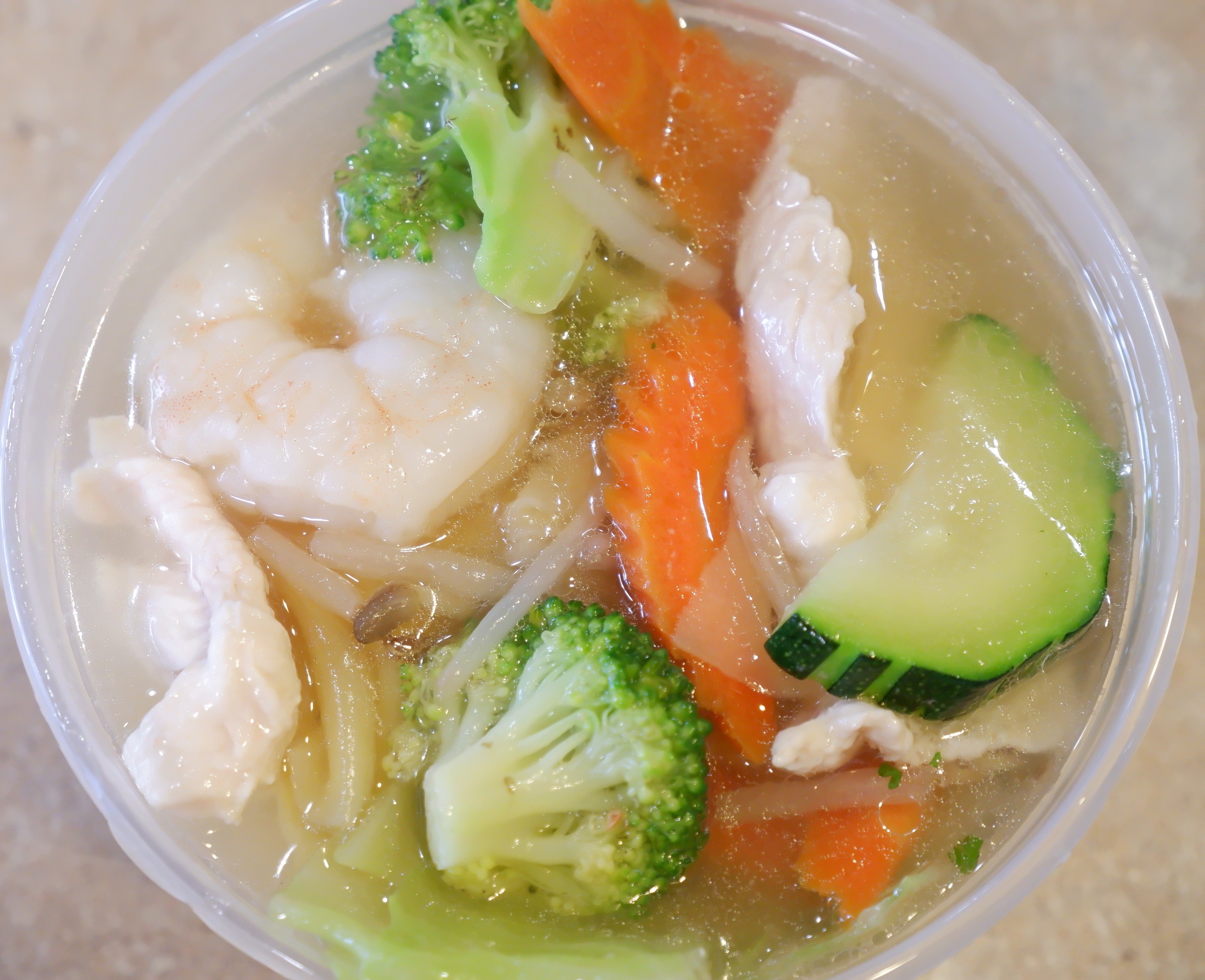 Order Wonton Soup (16oz) food online from Thai Bbq & Combo store, Paso Robles on bringmethat.com