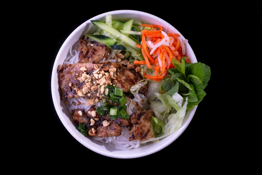 Order Bx BUN THIT NUONG | VERMICELLI BOWL food online from Sidestreet Pho store, Alameda on bringmethat.com