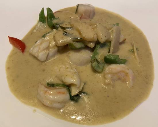 Order Seafood Curry food online from Royal Thai store, Chicago on bringmethat.com