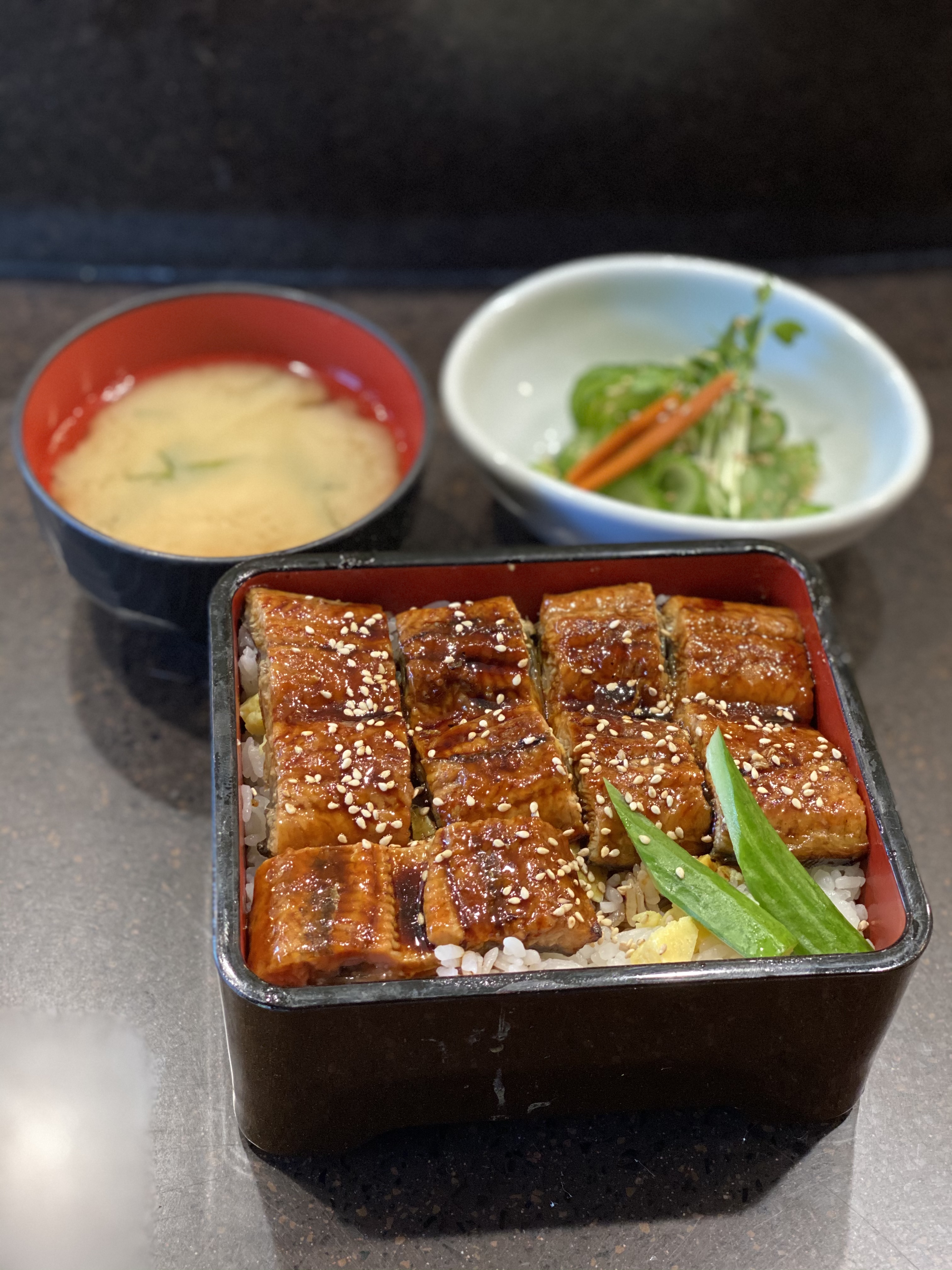 Order Una Jyu Lunch food online from Kanpai Japanese Sushi Bar &amp; Gril store, Santa Monica on bringmethat.com