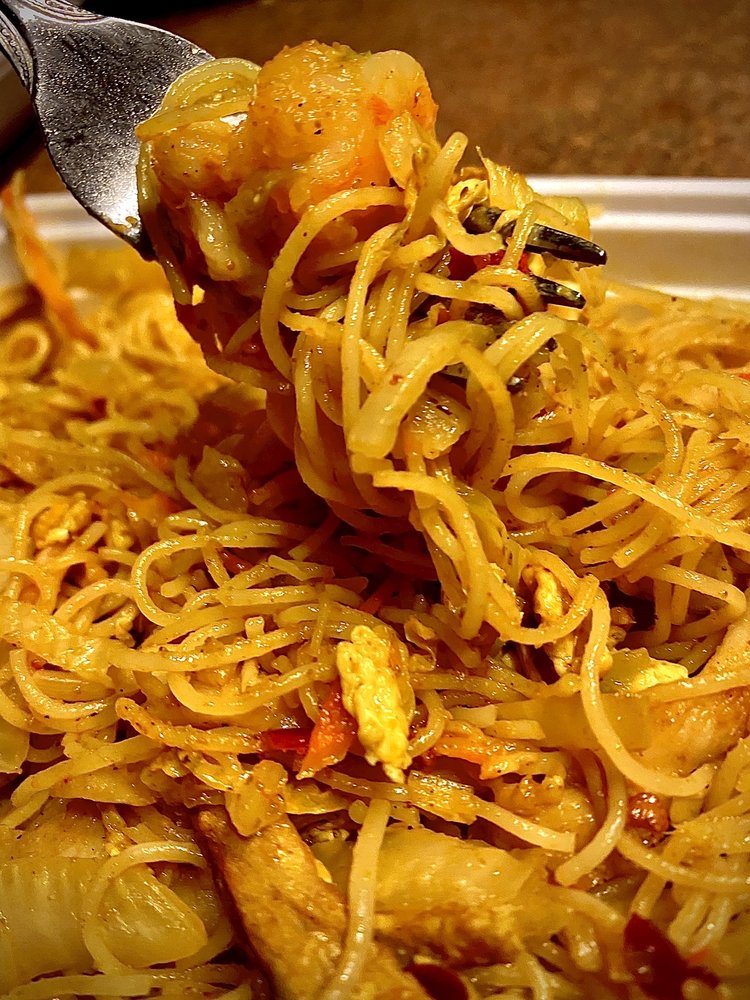 Order L3. Shrimp Lo Mein food online from Golden City Restaurant store, Plymouth on bringmethat.com