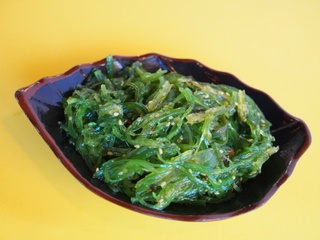 Order 14. Seaweed Salad food online from Tokyo Japanese & Chinese Restaurant store, Tampa on bringmethat.com