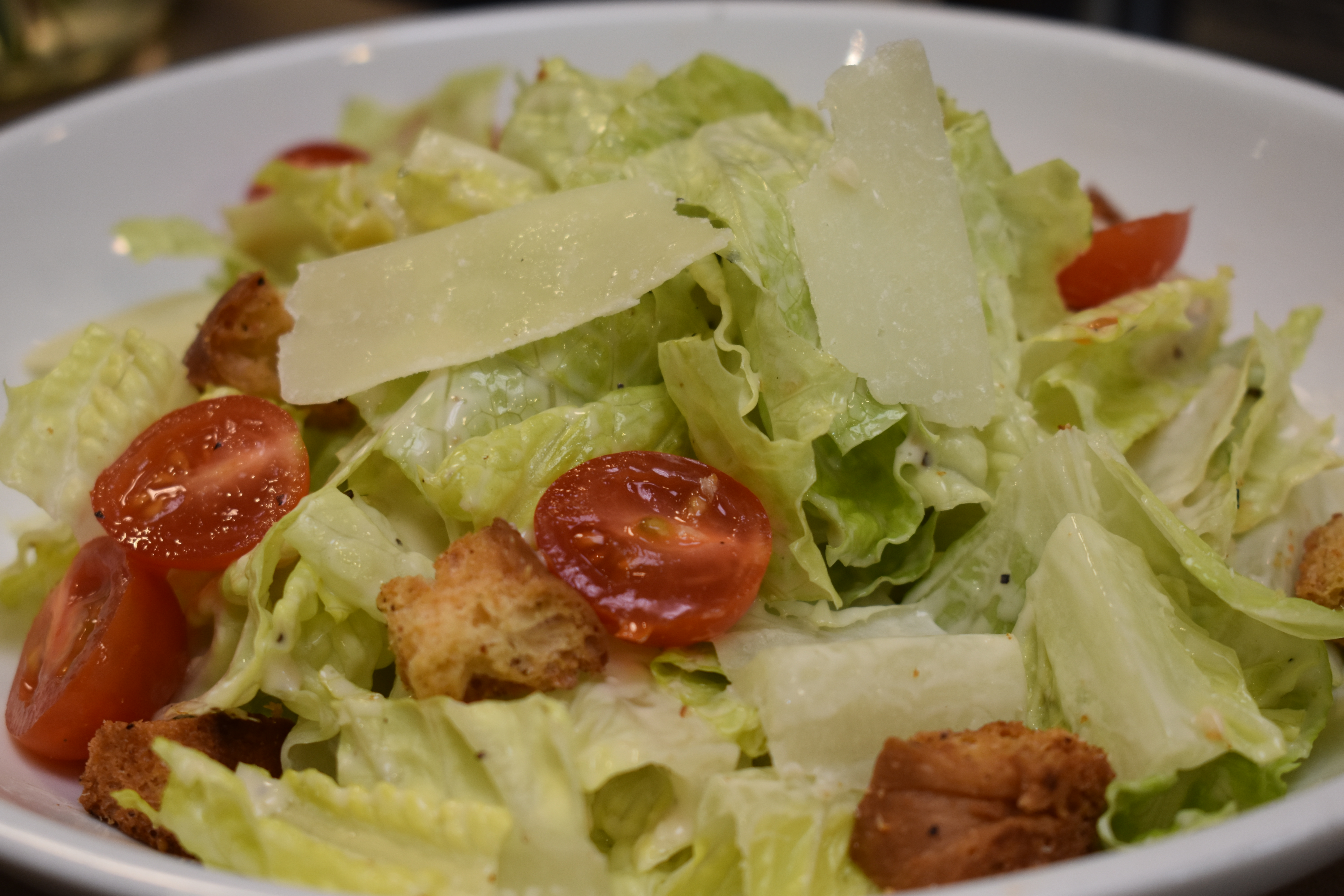 Order Caesar Salad food online from Aroma Di Roma Centro store, Long Beach on bringmethat.com