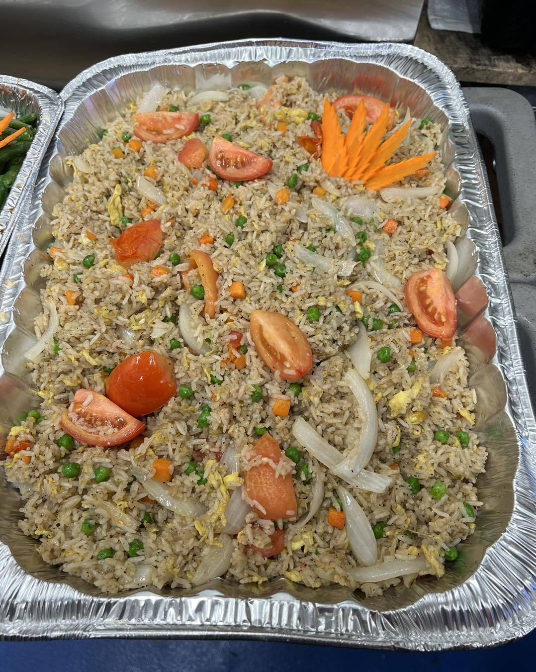 Order Thai fried rice (Serving 8-10 persons) food online from Sa-Wad-Dee Thai Restaurant store, Meridian on bringmethat.com