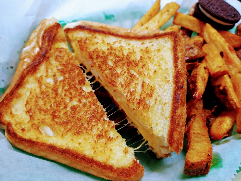 Order Kids Grilled Cheese food online from Granby Grill store, Columbia on bringmethat.com