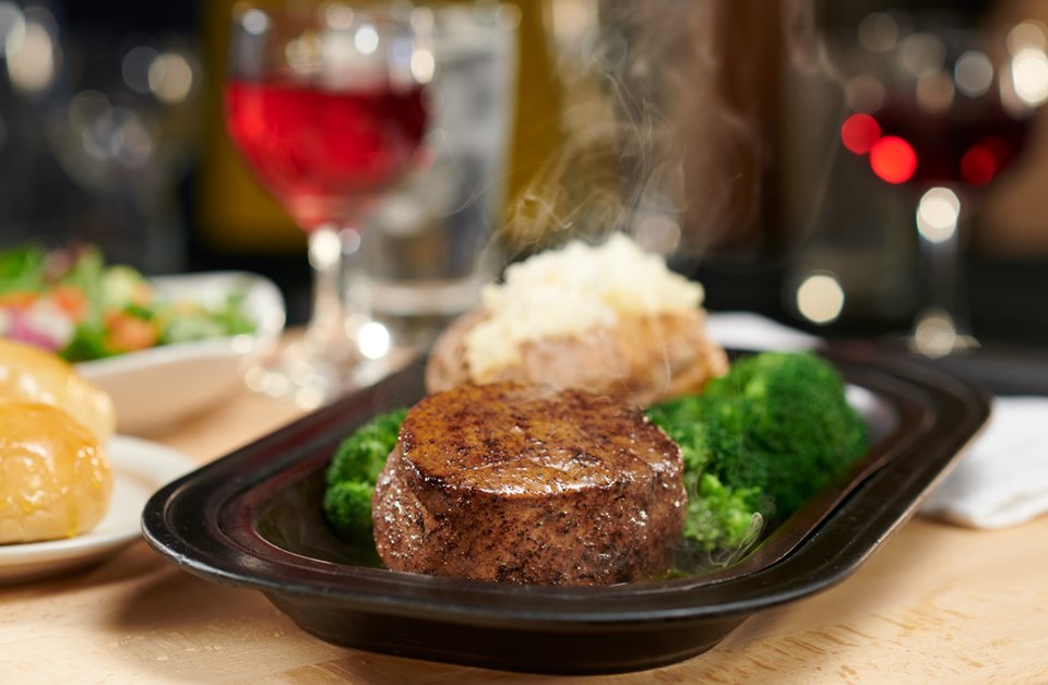 Order Sizzling Sirloin Steak food online from Brann Steakhouse & Grille store, Bay City on bringmethat.com