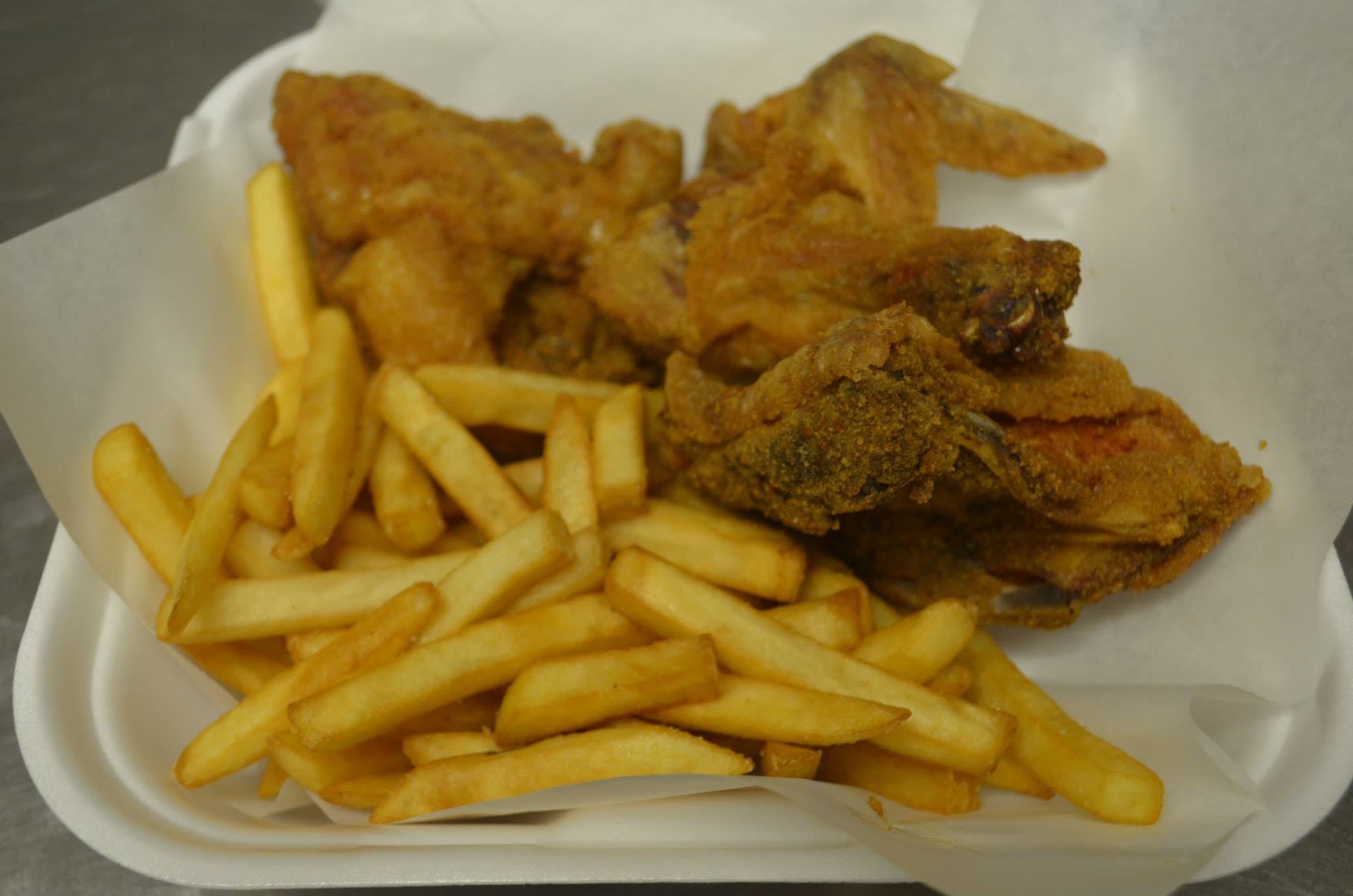 Order Buffalo Wings - 5 Pieces food online from De Rango Pizzeria store, South Milwaukee on bringmethat.com
