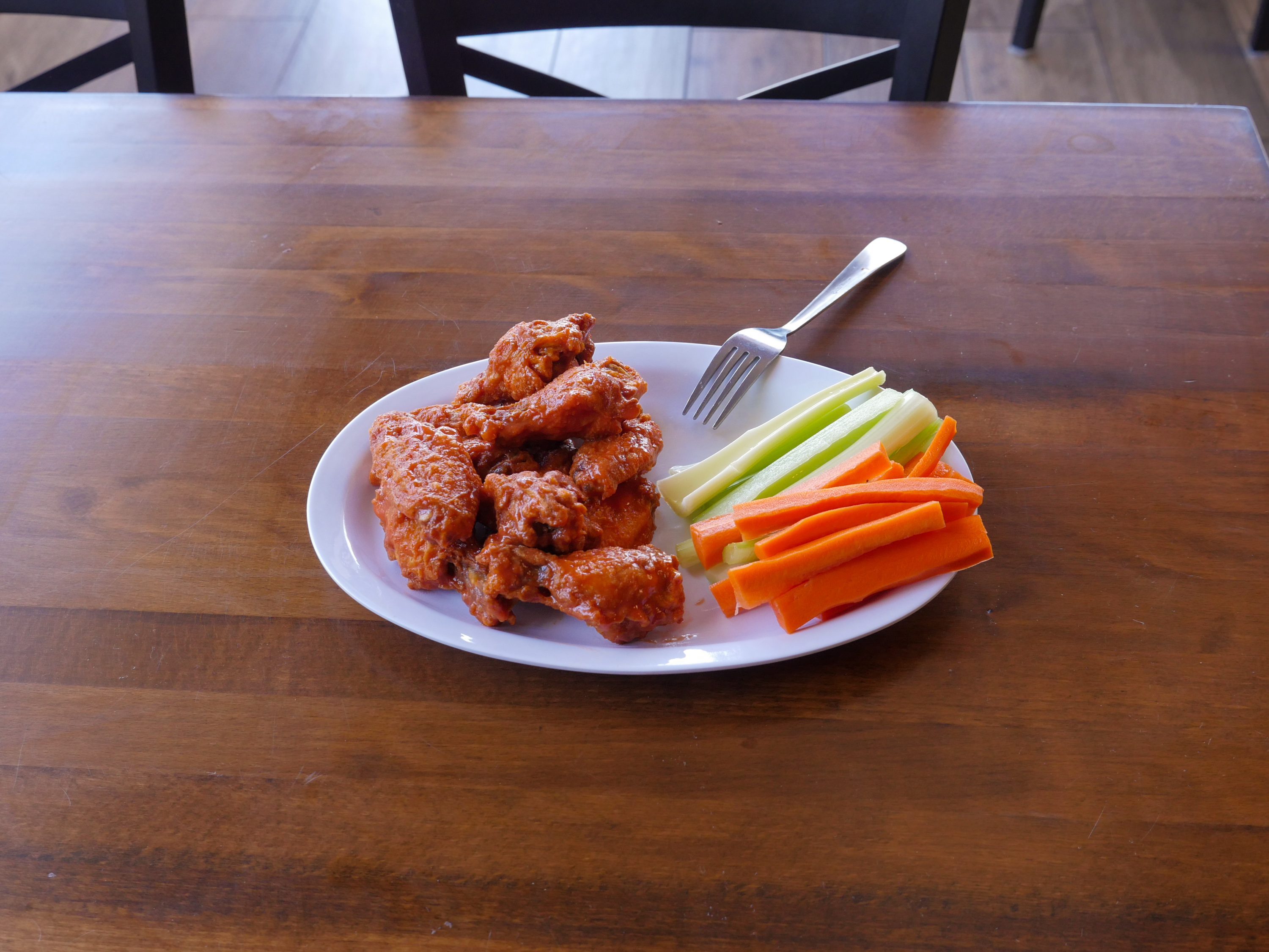 Order Hot Wings food online from Alfred Pizza store, Sunland on bringmethat.com