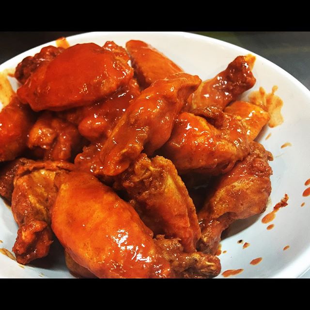 Order Wings food online from Husky Pizza store, Coventry on bringmethat.com