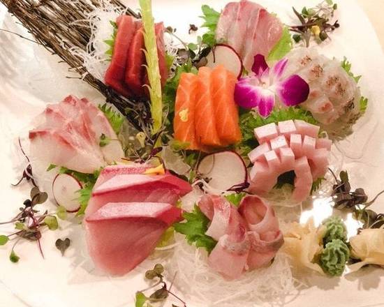 Order Medium Sashimi food online from Nori Sushi store, Federal Way on bringmethat.com