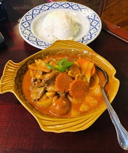 Order Massaman Curry food online from Berkeley Thai House store, Berkeley on bringmethat.com