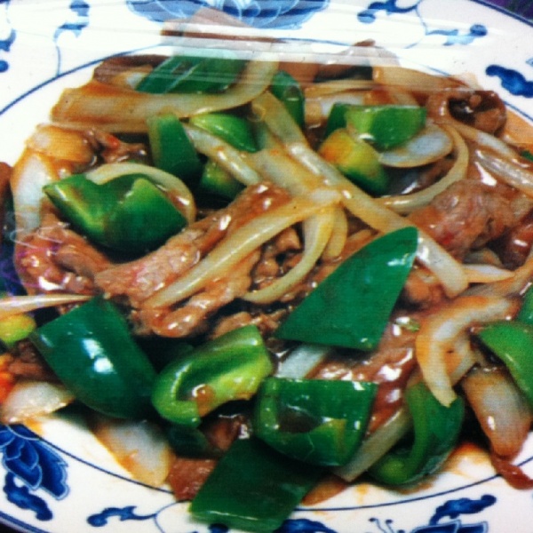 Order 73. Pepper Steak food online from King Chef Chinese Restaurant store, West Haven on bringmethat.com