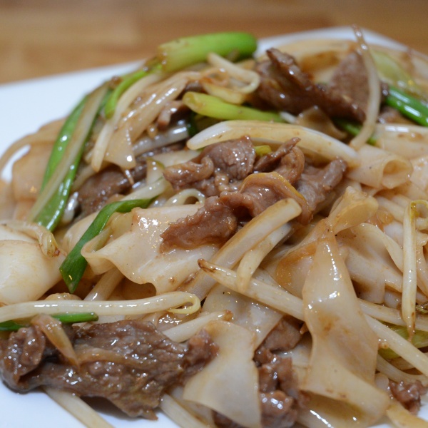 Order Beef Chow Fun food online from Beijing Restaurant store, San Francisco on bringmethat.com