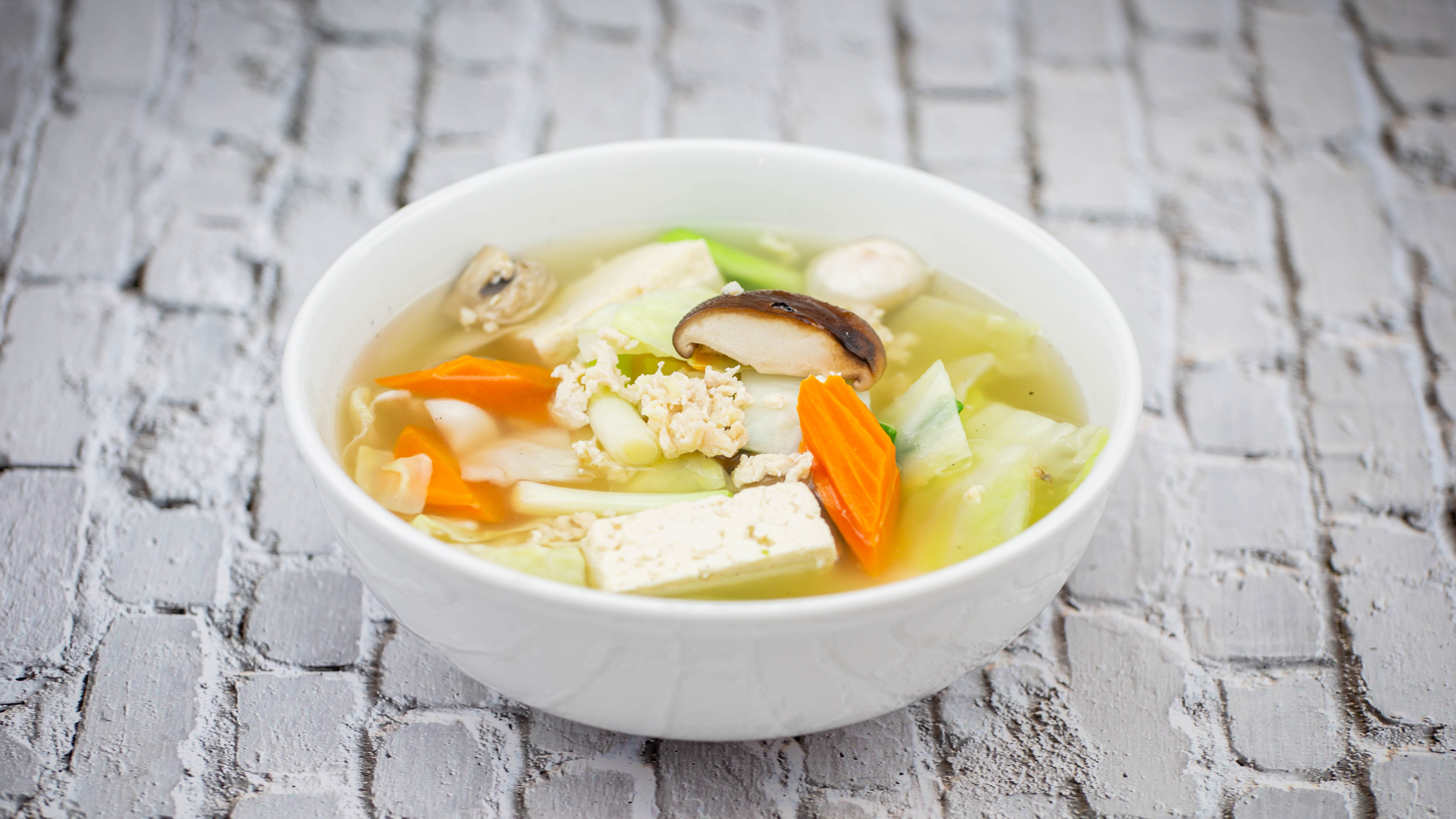 Order Tom Jued Soup food online from Phayathai Cuisine store, Seattle on bringmethat.com