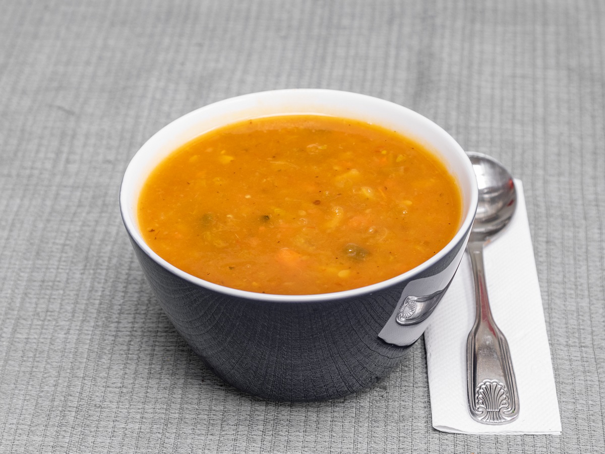 Order 10 Vegetable Soup food online from Hale And Hearty store, New York on bringmethat.com