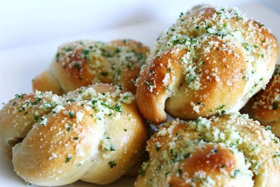 Order Garlic Knots food online from Illianos Pizza store, Clemmons on bringmethat.com